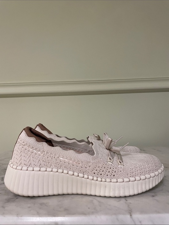 Skechers Shoes - Skechers Women's Wilshire Blvd Shoes - Size 9.5
